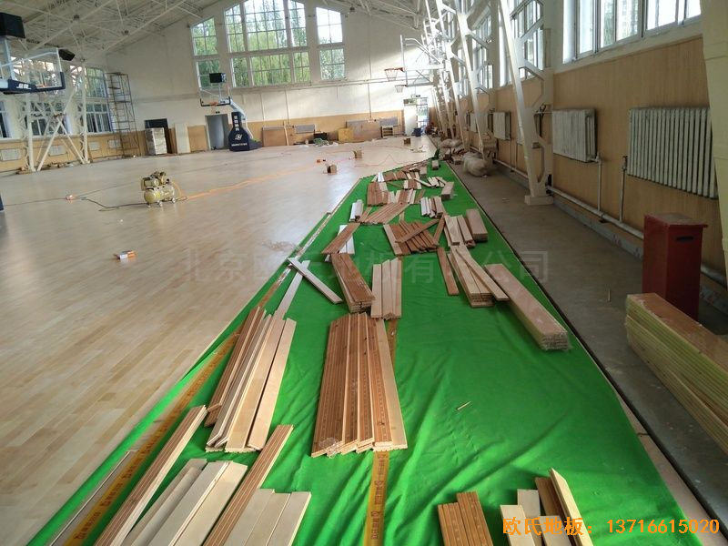 內(nèi)蒙古呼和浩特賽罕區(qū)師范大學體育學院訓練館體育地板鋪設案例