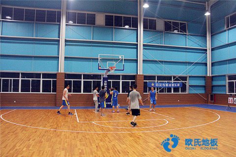 標(biāo)準(zhǔn)籃球場運(yùn)動(dòng)木地板費(fèi)用預(yù)算