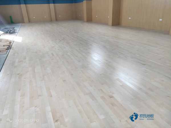 實(shí)木籃球場館地板報價3