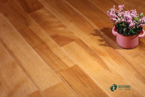 學(xué)?；@球地板耐磨性