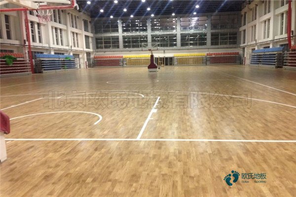 學(xué)?；@球館地板適合籃球館嗎1