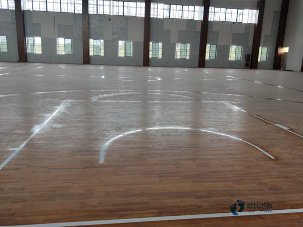 質(zhì)量好運(yùn)動場地木地板施工3