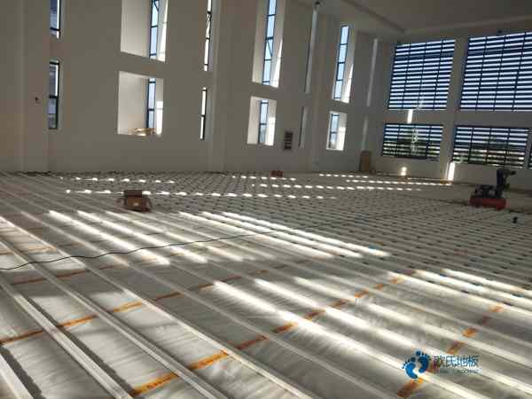 國標(biāo)運(yùn)動(dòng)館木地板施工步驟2