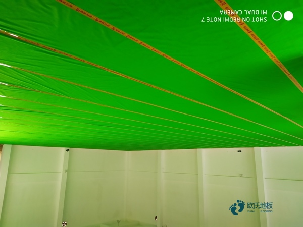 實(shí)木籃球場地板價(jià)格多少錢1