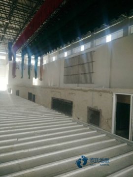 購買籃球運(yùn)動木地板哪種牌子好